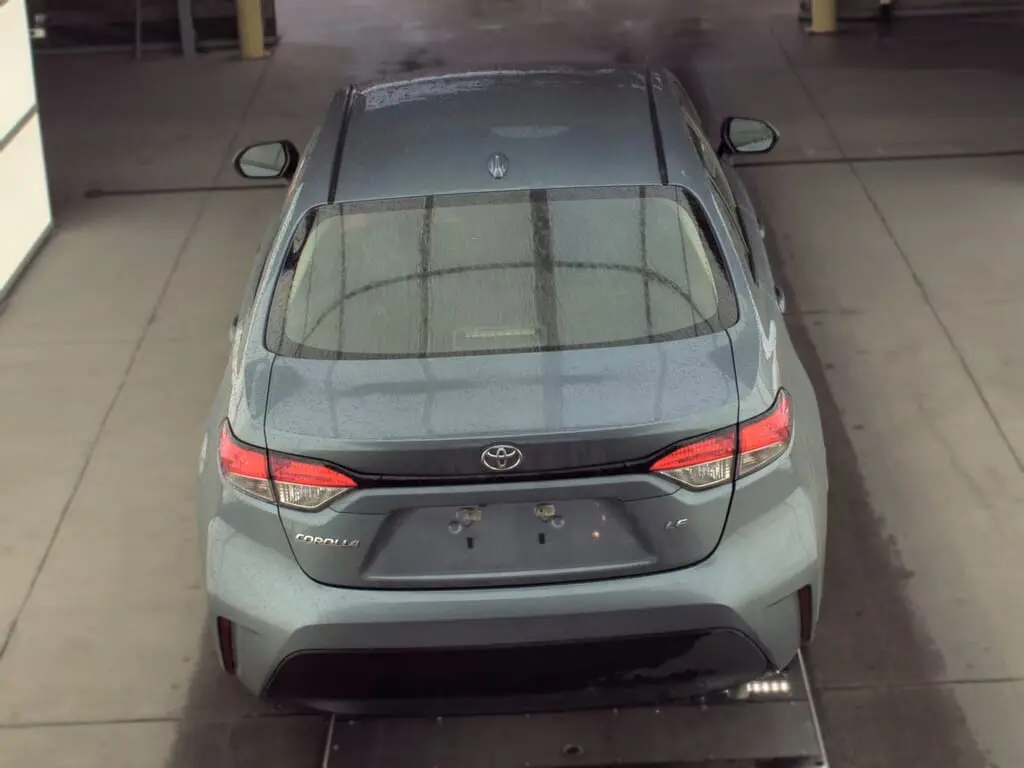 2025 TOYOTA COROLLA LE photo 6