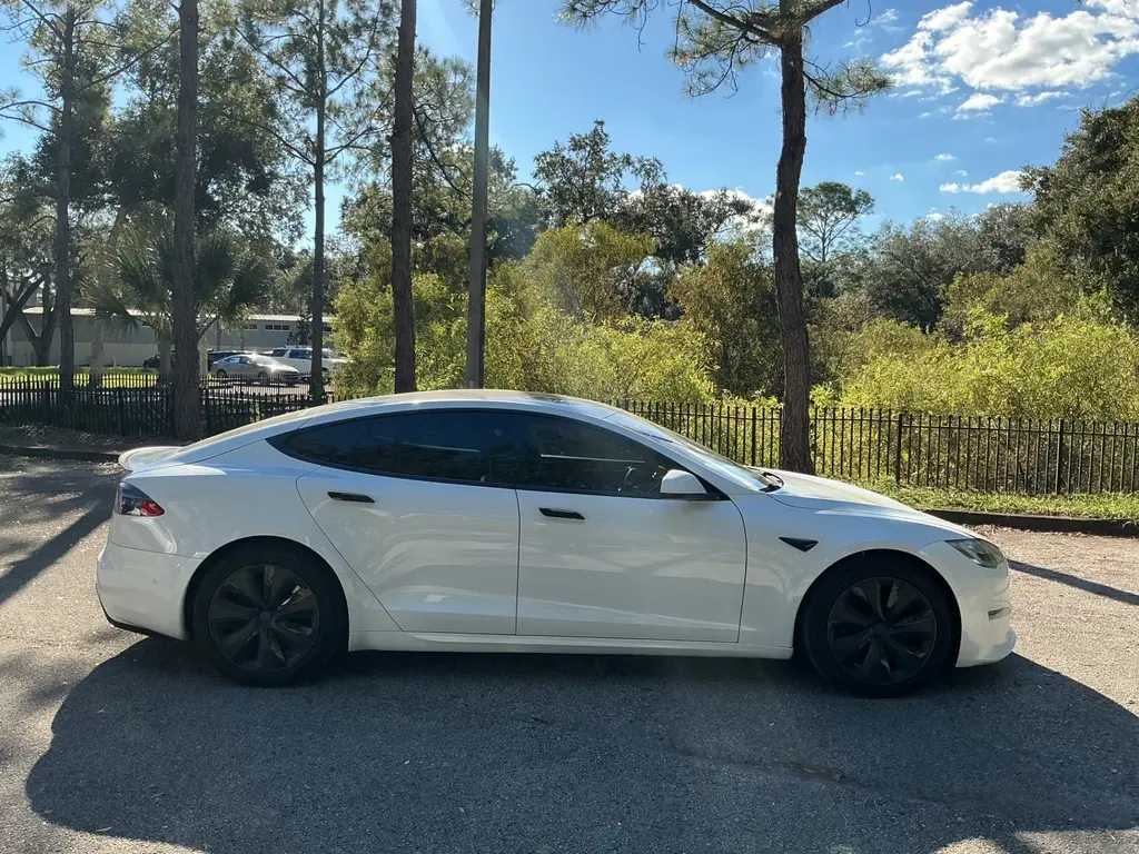 2022 TESLA MODEL S photo 6