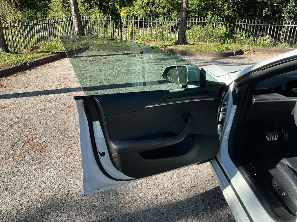 2022 TESLA MODEL S photo 9