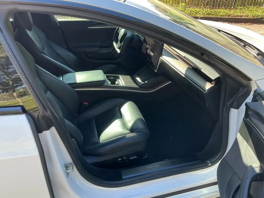 2022 TESLA MODEL S photo 18