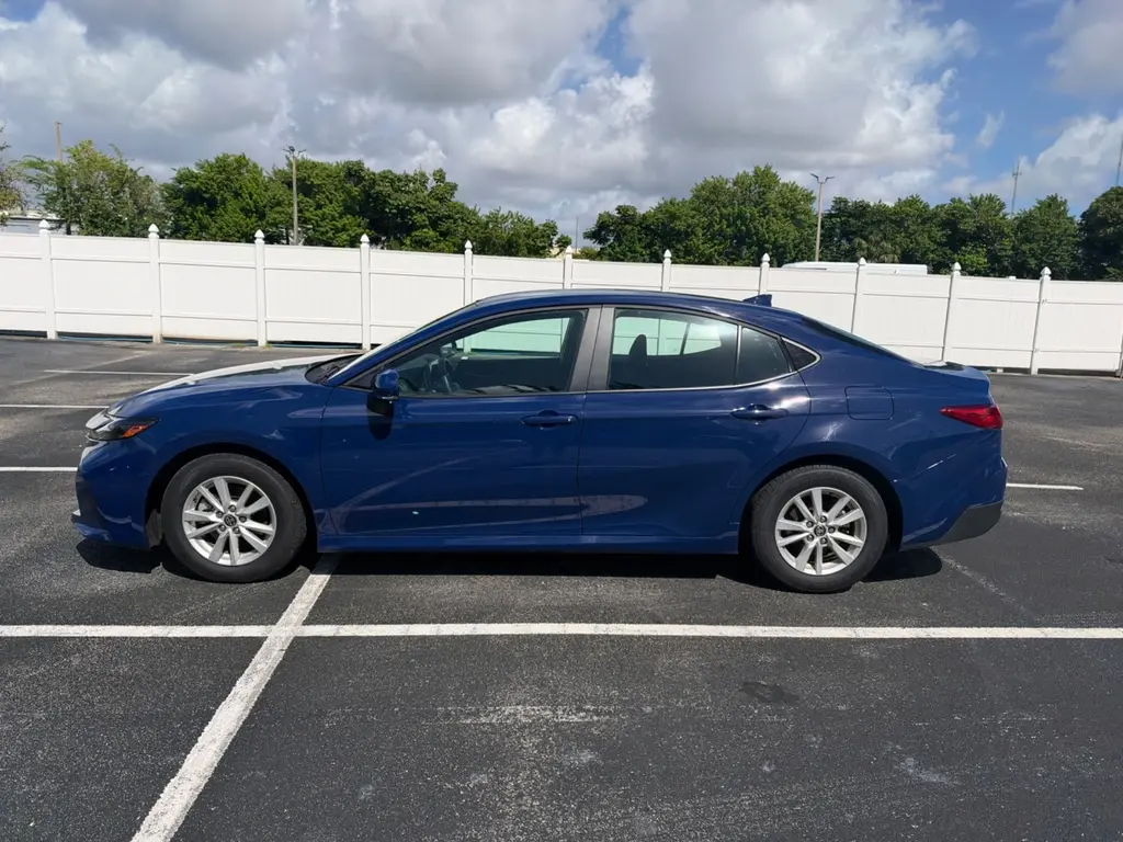 2026 TOYOTA CAMRY LE photo 2