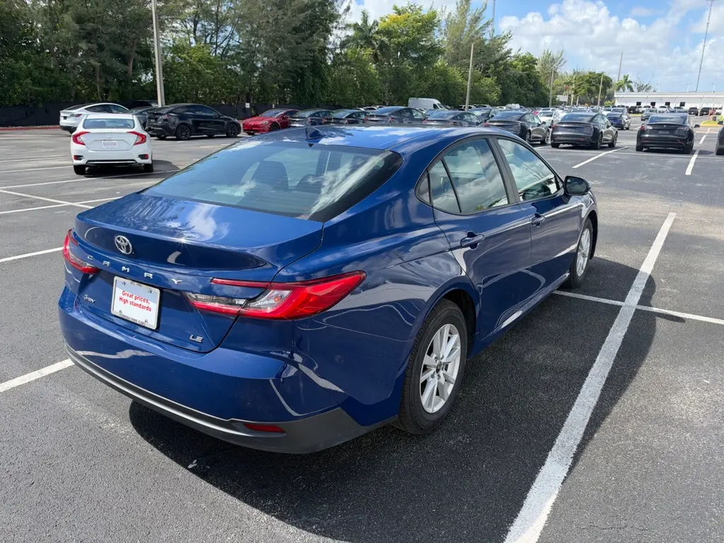 2026 TOYOTA CAMRY LE photo 5
