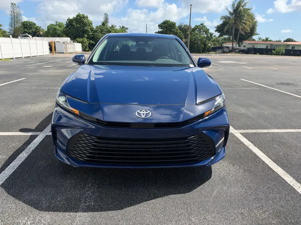 2026 TOYOTA CAMRY LE photo 6