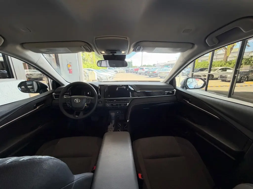 2026 TOYOTA CAMRY LE photo 19