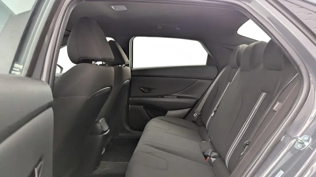 2025 HYUNDAI ELANTRA SEL SPORT photo 16