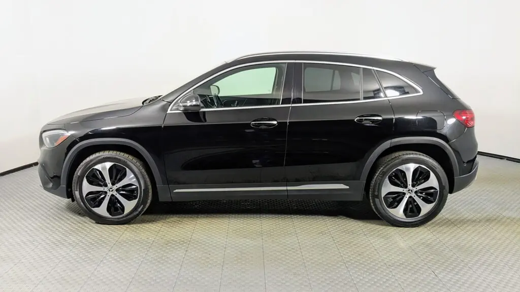 2025 MERCEDES-BENZ GLA GLA 250 photo 2