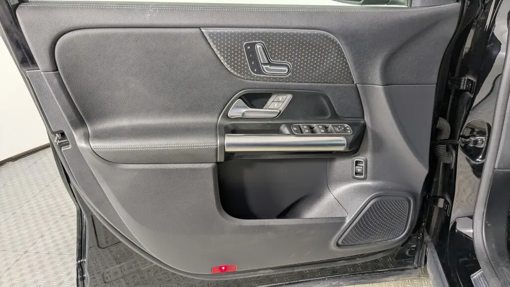 2025 MERCEDES-BENZ GLA GLA 250 photo 11