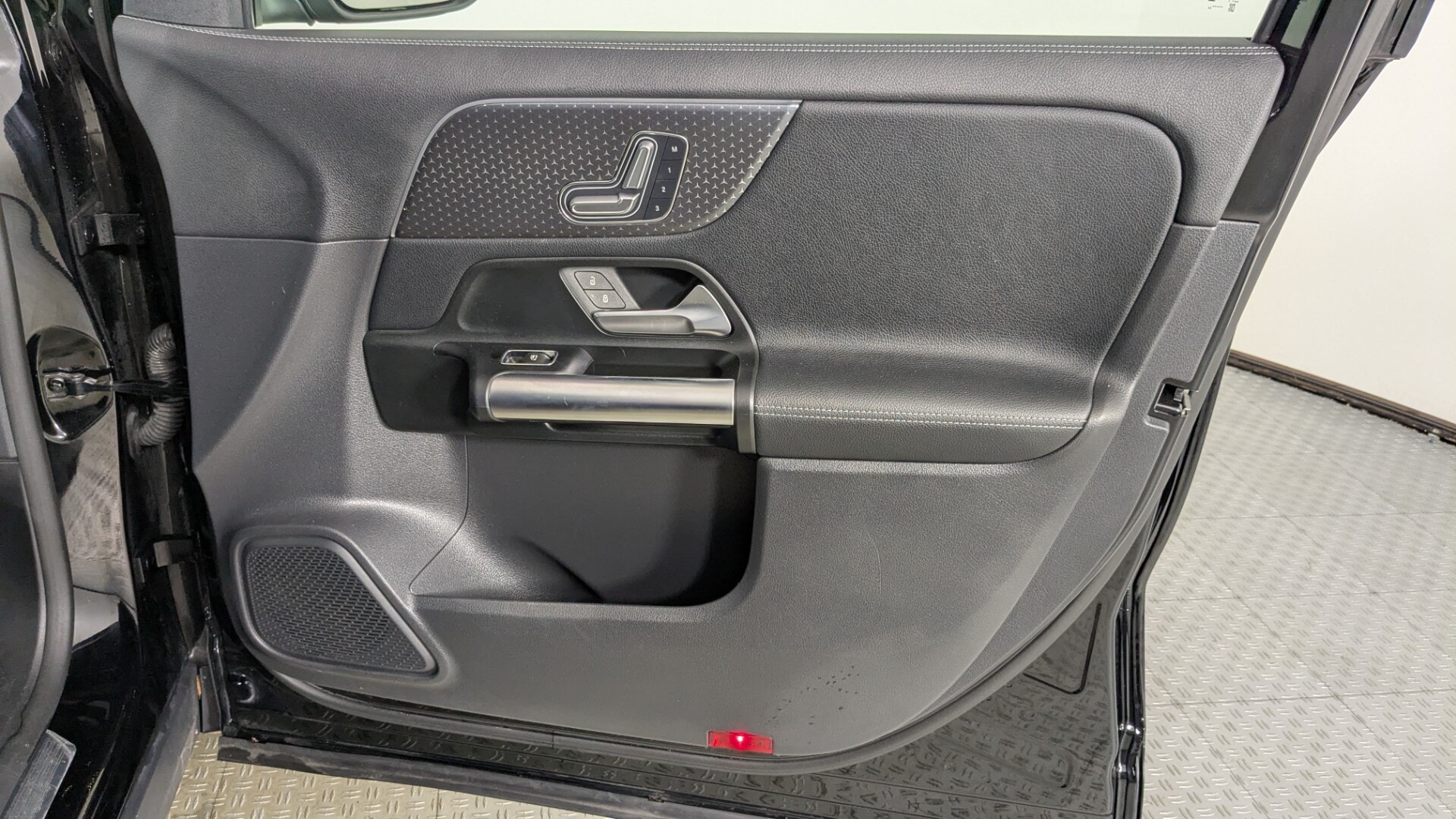 2025 MERCEDES-BENZ GLA GLA 250 photo 17