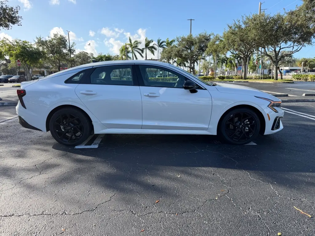 2026 KIA K5 GT-LINE photo 6