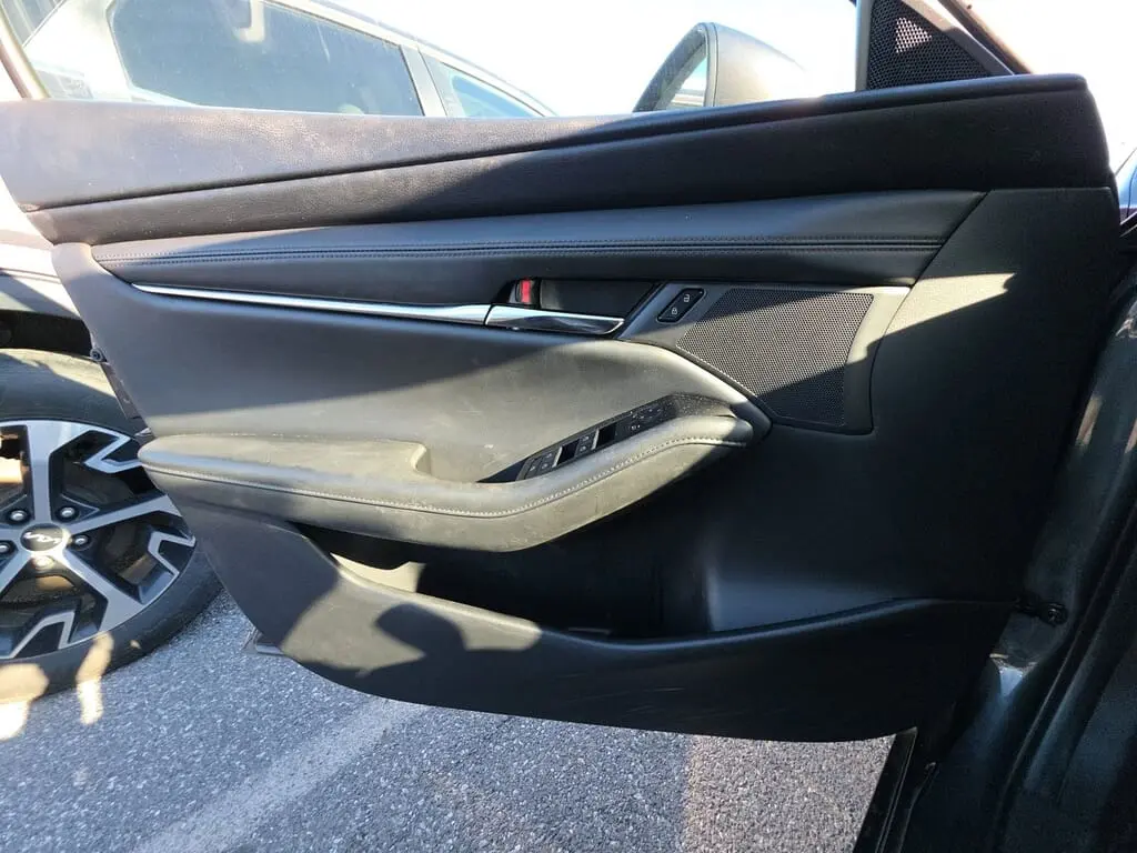 2025 MAZDA MAZDA3 2.5 S PREFERRED photo 11