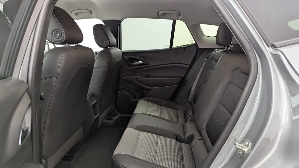 2026 CHEVROLET TRAX LT photo 13