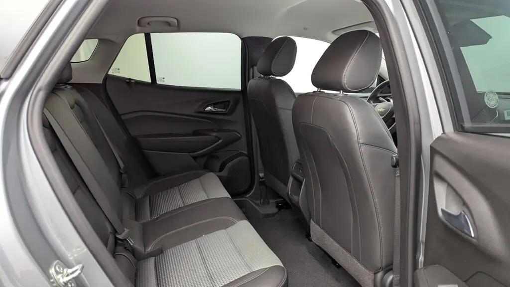 2026 CHEVROLET TRAX LT photo 15