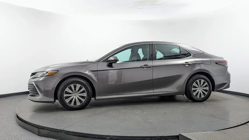 2023 TOYOTA CAMRY HYBRID LE photo 2