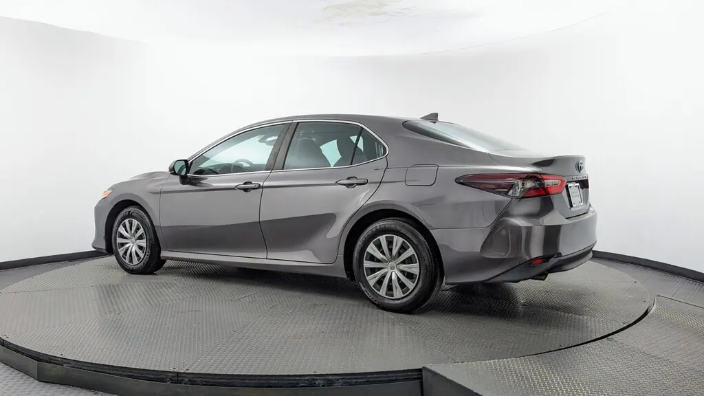 2023 TOYOTA CAMRY HYBRID LE photo 5