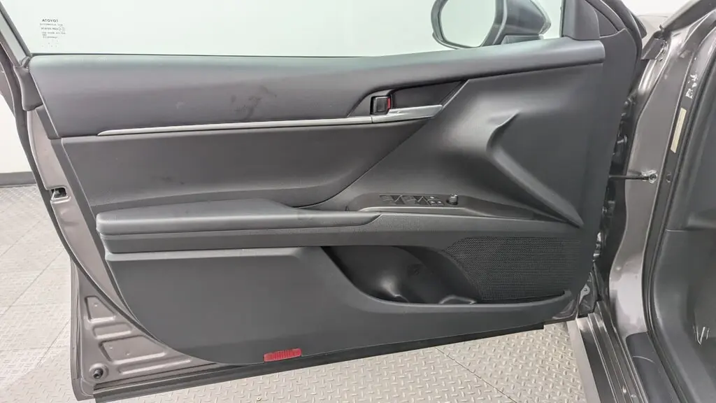 2023 TOYOTA CAMRY HYBRID LE photo 12