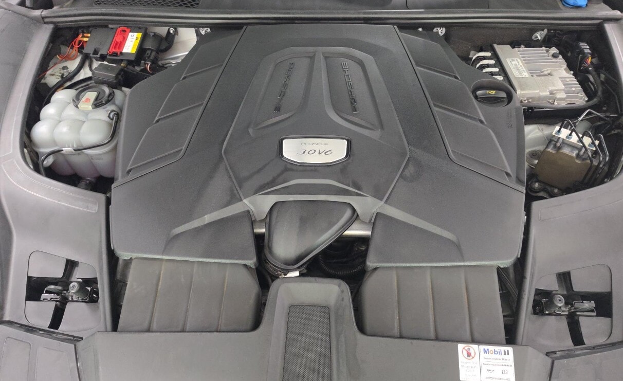 2019 PORSCHE CAYENNE photo 20