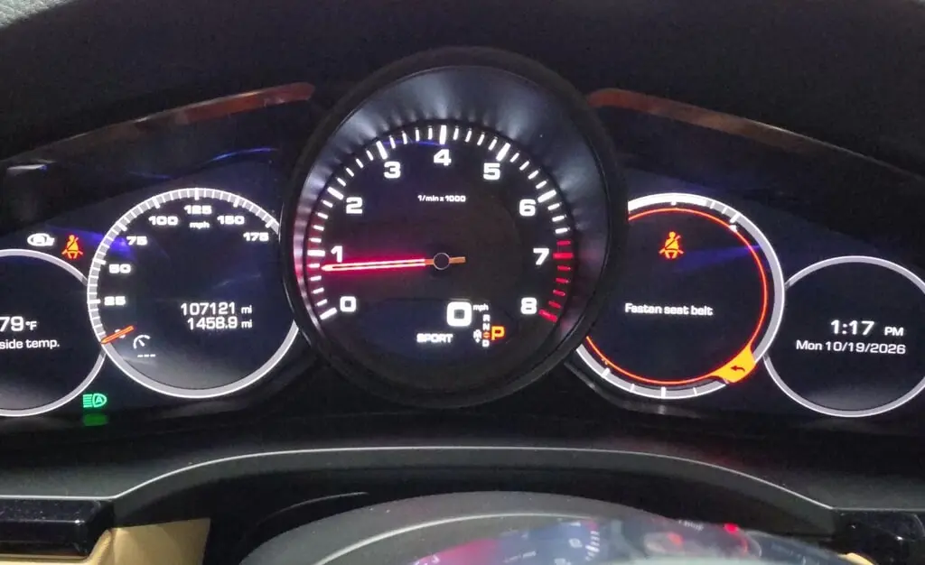 2019 PORSCHE CAYENNE photo 16