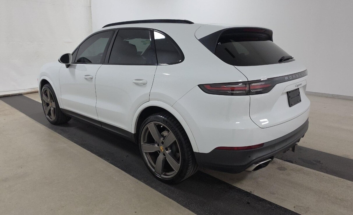 2019 PORSCHE CAYENNE photo 6