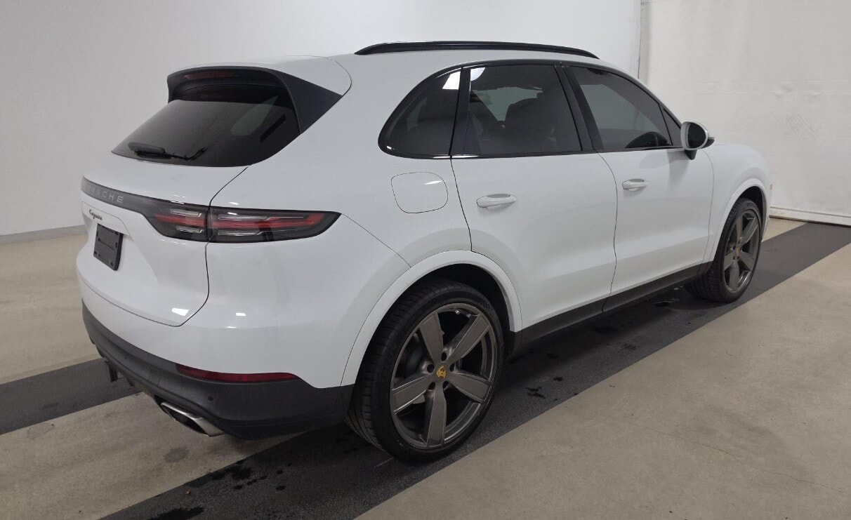 2019 PORSCHE CAYENNE photo 8