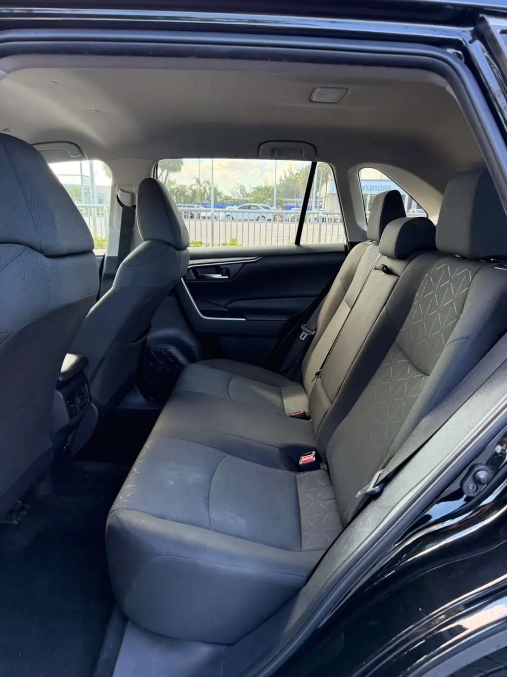 2024 TOYOTA RAV4 XLE photo 13