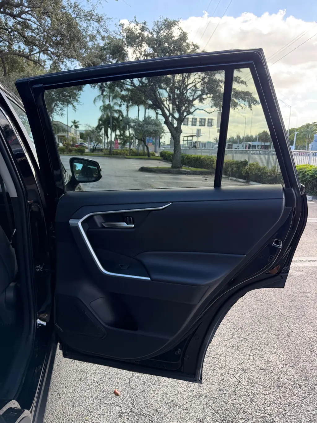 2024 TOYOTA RAV4 XLE photo 15