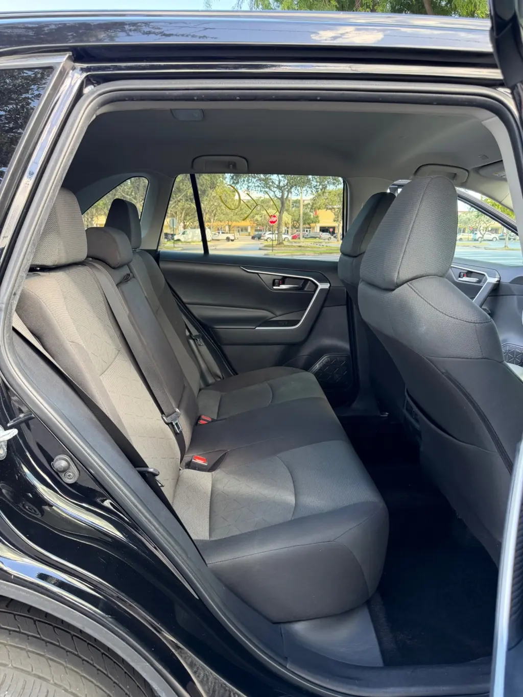 2024 TOYOTA RAV4 XLE photo 16
