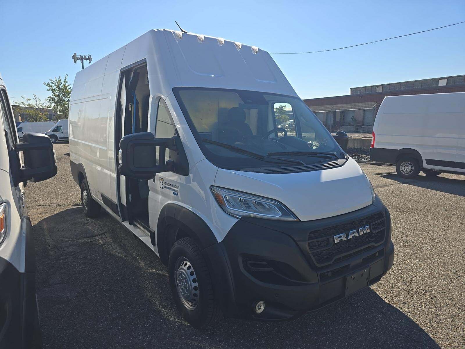 2024 RAM PROMASTER DELIVERY VAN BEV 3500 photo 18
