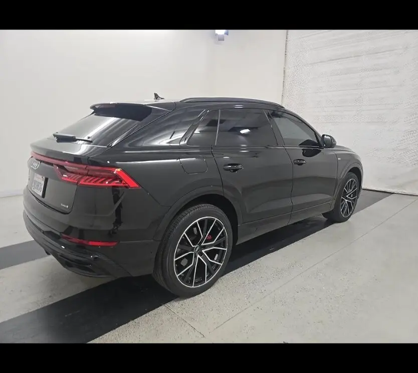 2023 AUDI Q8 PREMIUM PLUS photo 2