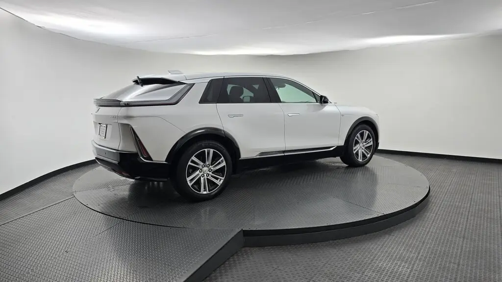 2024 CADILLAC LYRIQ TECH photo 7