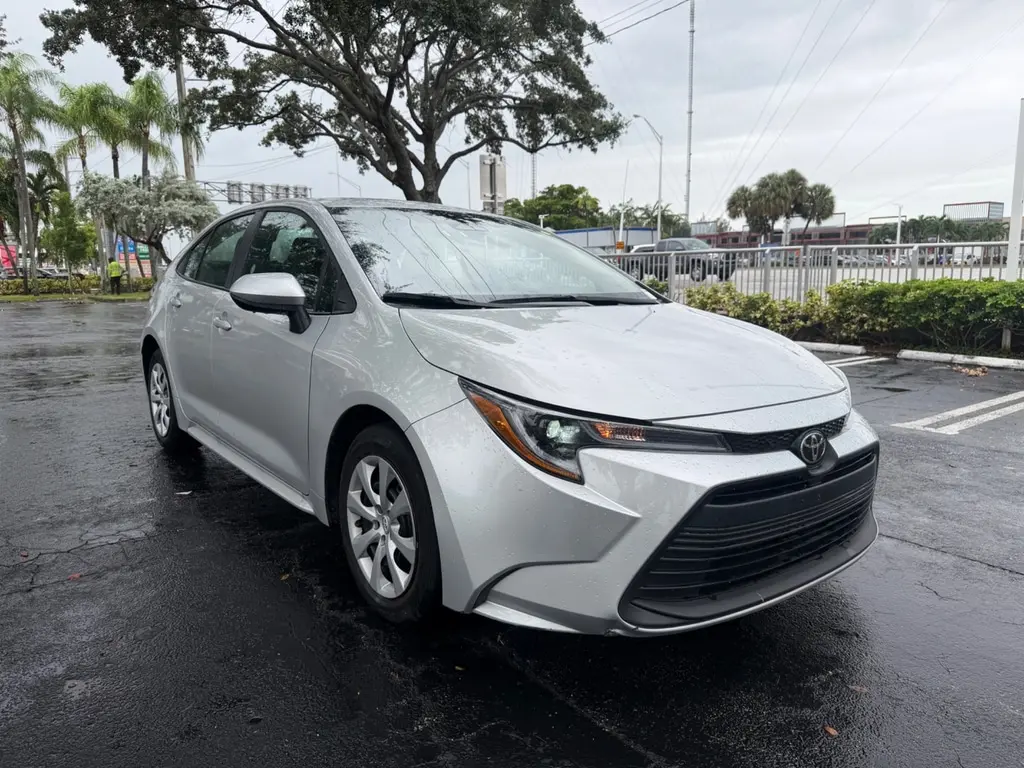 2025 TOYOTA COROLLA LE photo 7