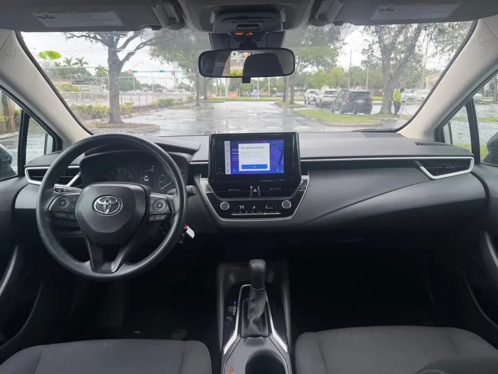 2025 TOYOTA COROLLA LE photo 16