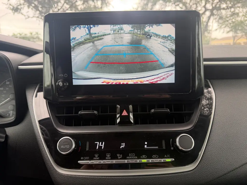 2025 TOYOTA COROLLA LE photo 22