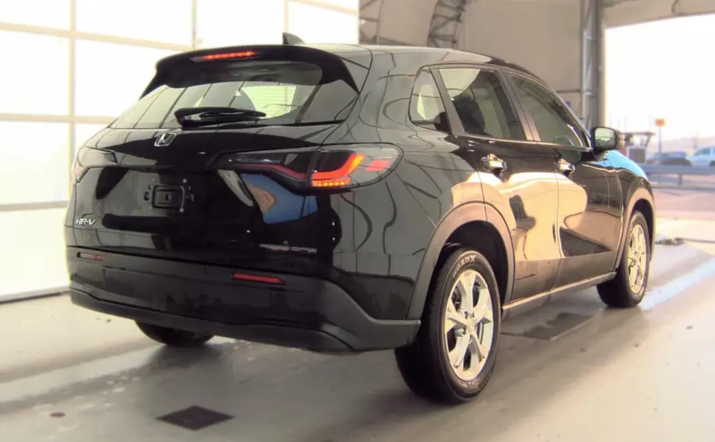 2023 HONDA HR-V LX photo 3
