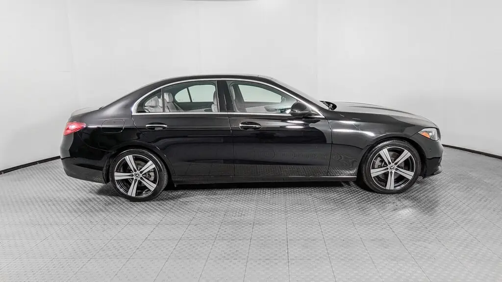 2025 MERCEDES-BENZ C-CLASS C 300 photo 8