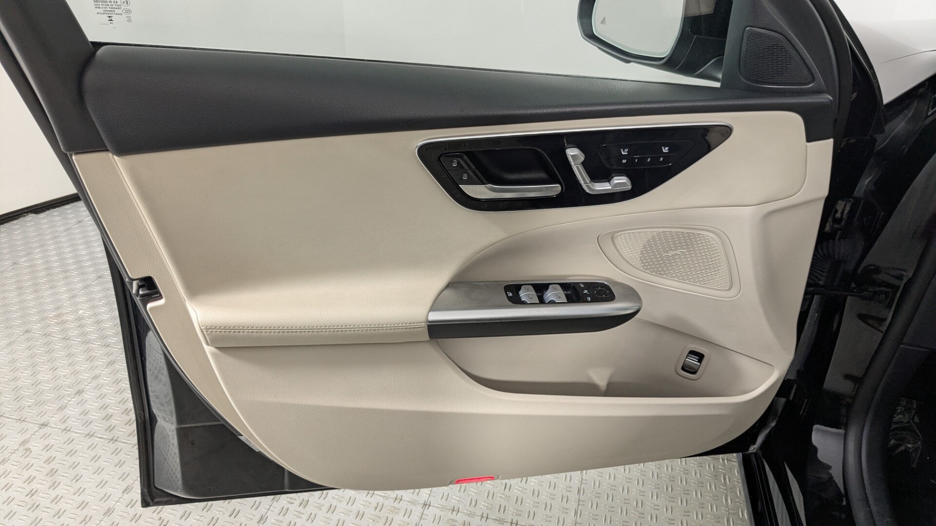 2025 MERCEDES-BENZ C-CLASS C 300 photo 11