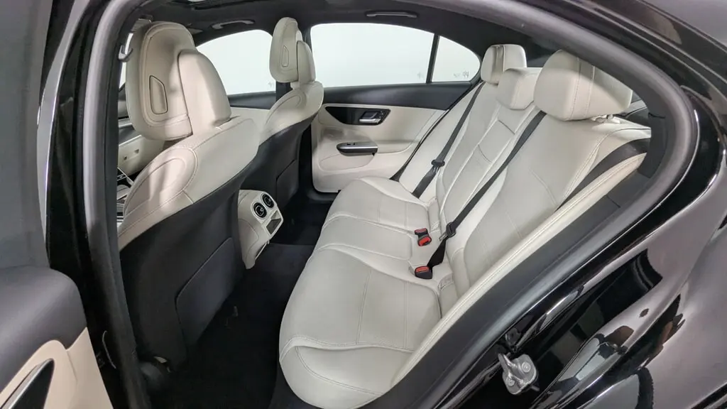 2025 MERCEDES-BENZ C-CLASS C 300 photo 16