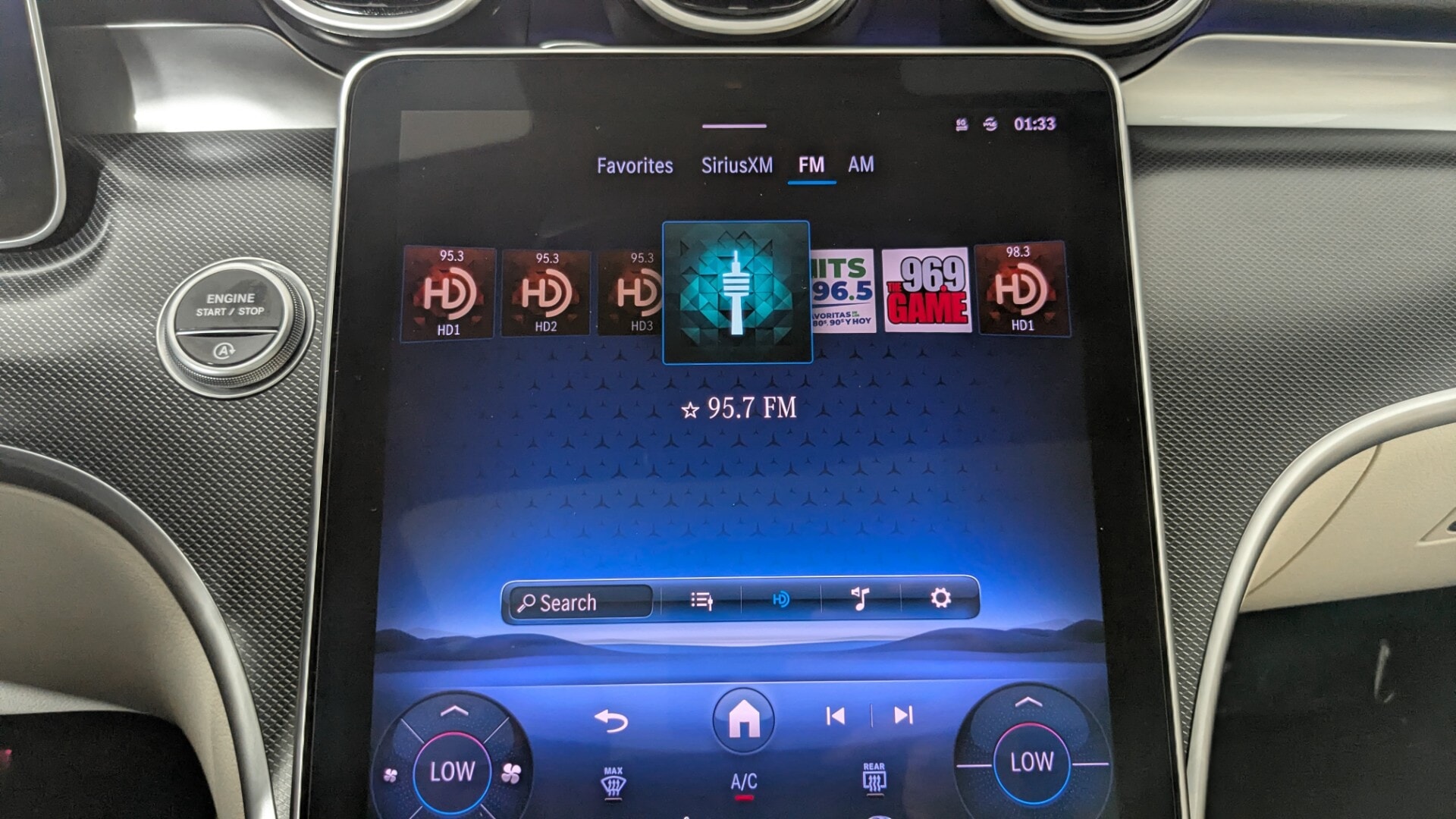 2025 MERCEDES-BENZ C-CLASS C 300 photo 26