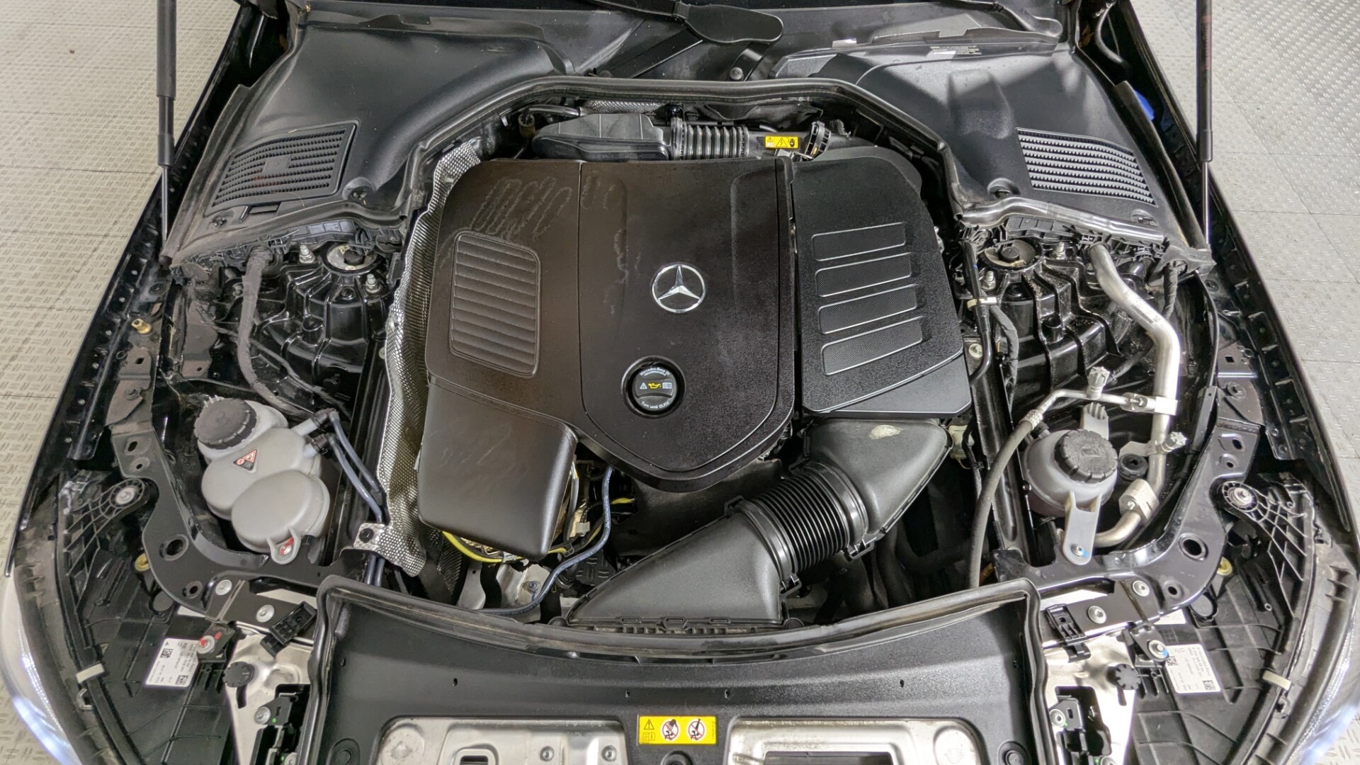 2025 MERCEDES-BENZ C-CLASS C 300 photo 31