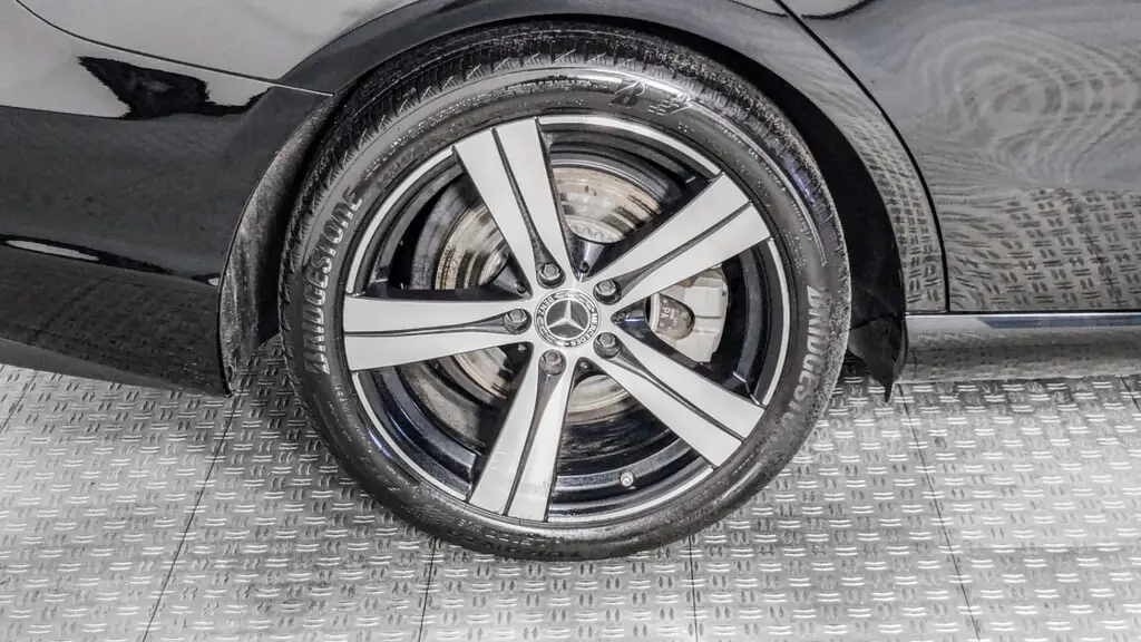 2025 MERCEDES-BENZ C-CLASS C 300 photo 35