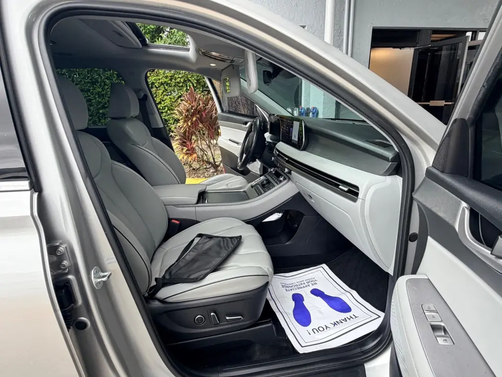 2024 HYUNDAI PALISADE SEL 8P photo 13