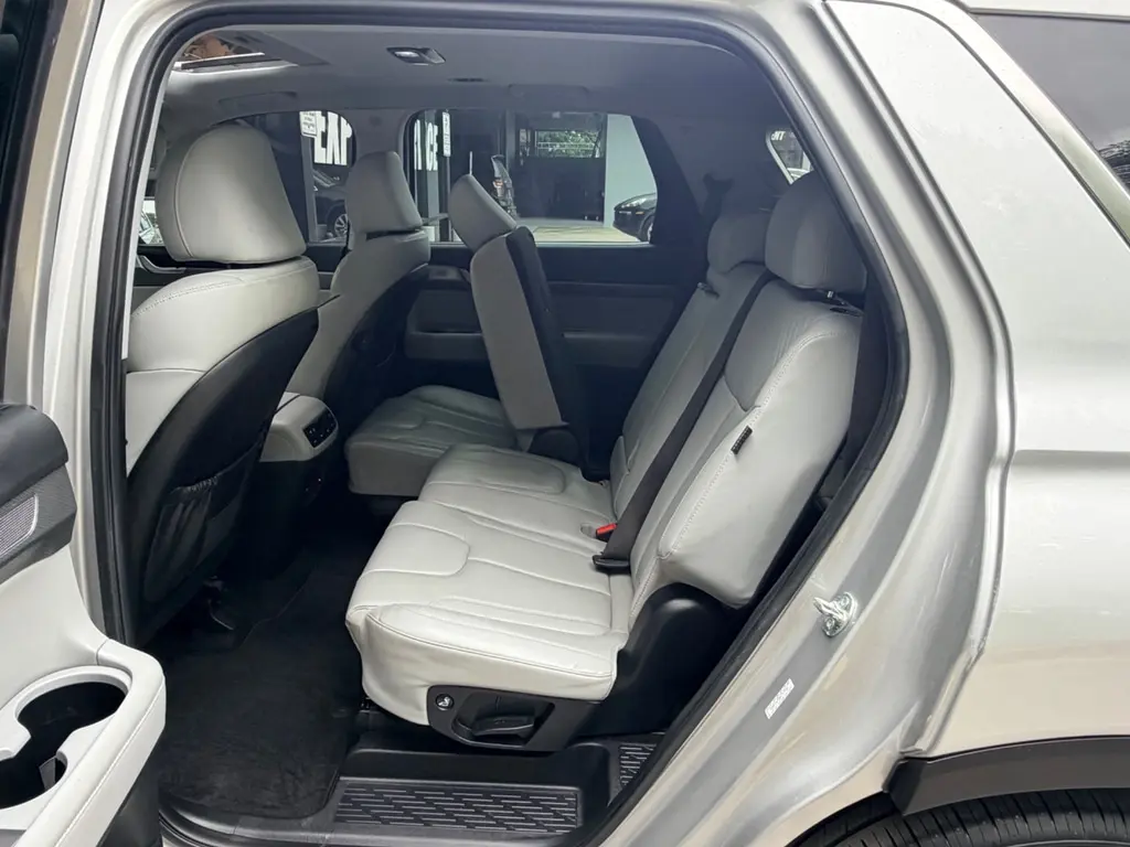 2024 HYUNDAI PALISADE SEL 8P photo 22