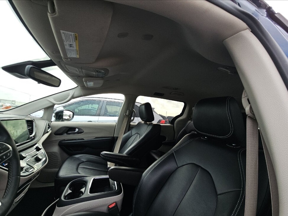 2024 CHRYSLER PACIFICA HYBRID SELECT photo 15