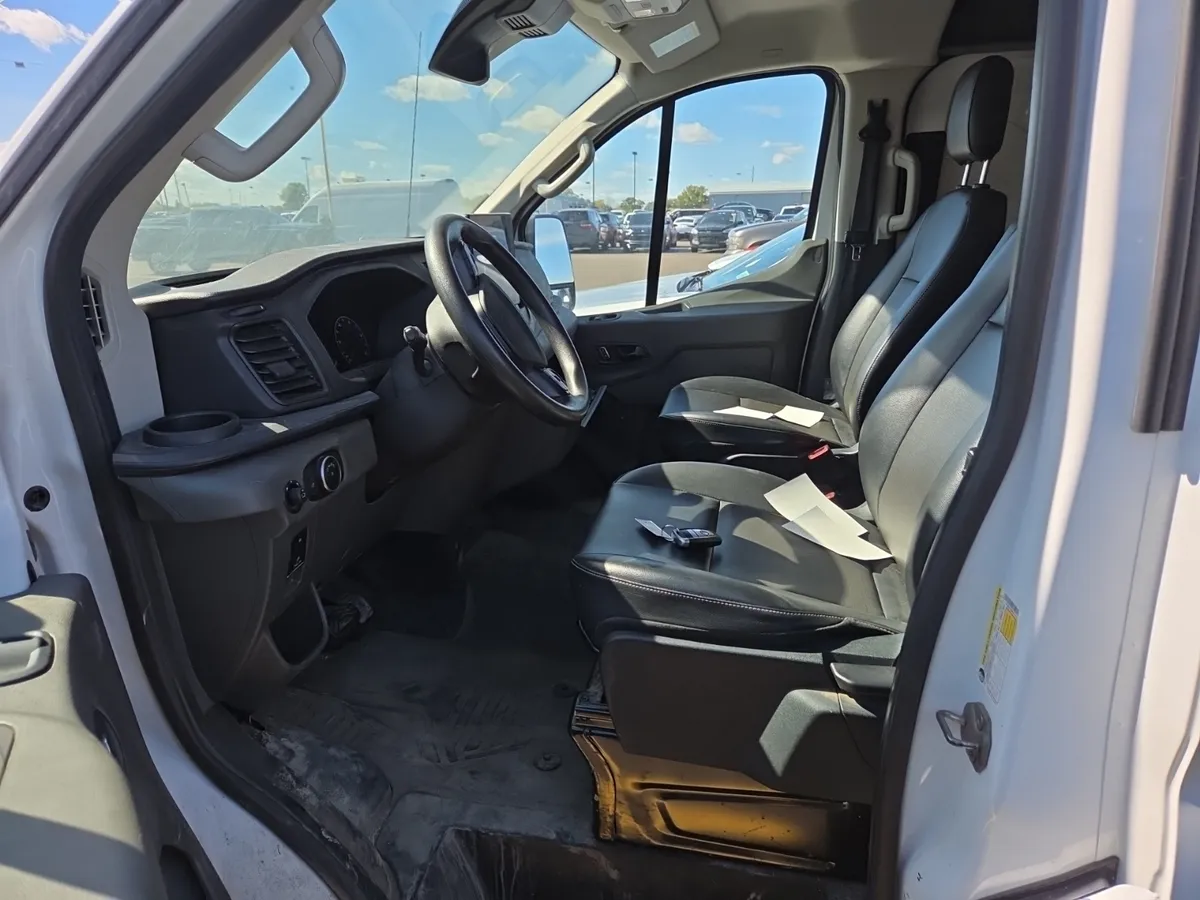 2023 FORD E-TRANSIT photo 17