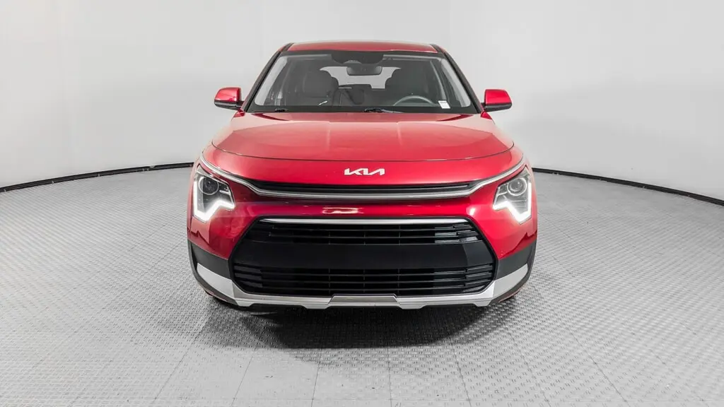 2025 KIA NIRO LX photo 11
