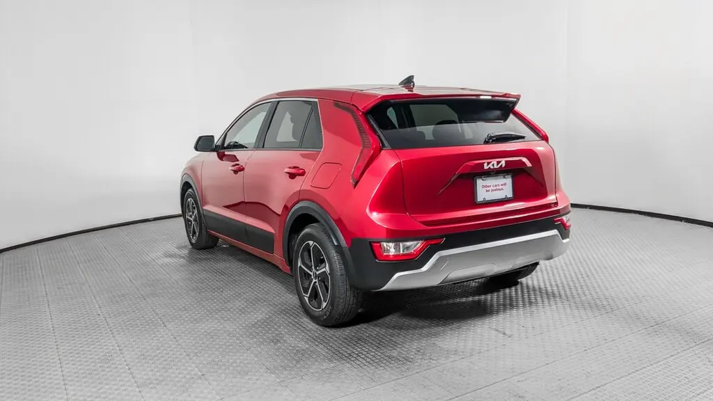 2025 KIA NIRO LX photo 5