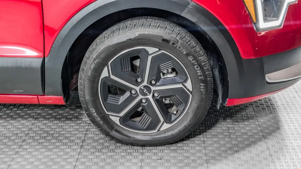 2025 KIA NIRO LX photo 33
