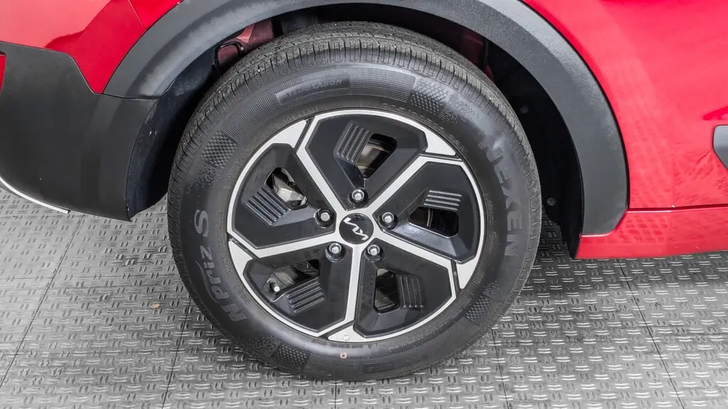 2025 KIA NIRO LX photo 34