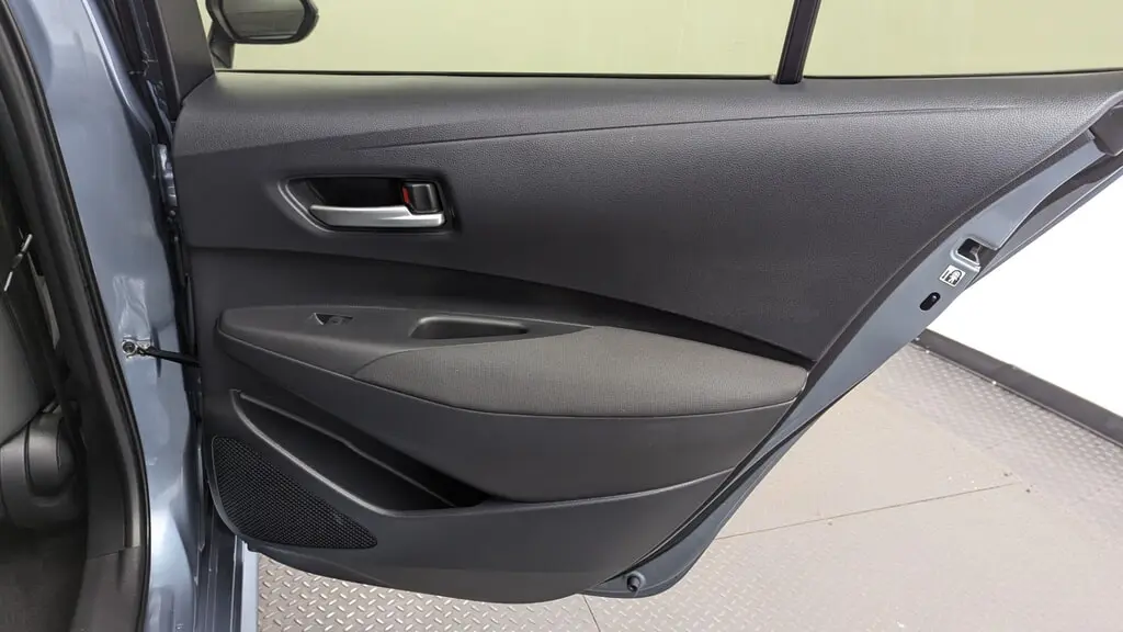2020 TOYOTA COROLLA HYBRID LE photo 18