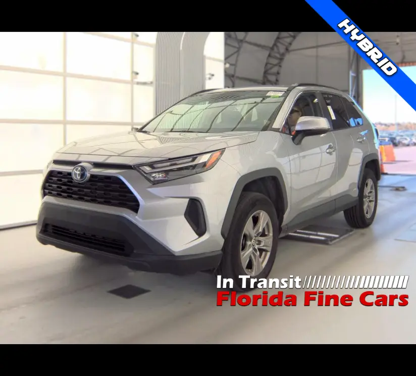 2024 TOYOTA RAV4 HYBRID XLE photo 1