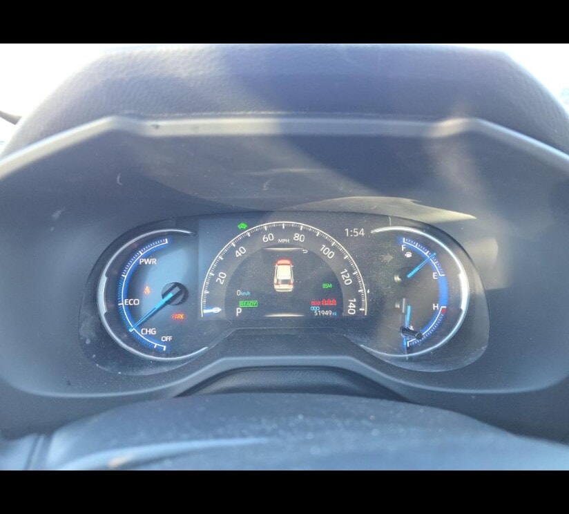 2024 TOYOTA RAV4 HYBRID XLE photo 16
